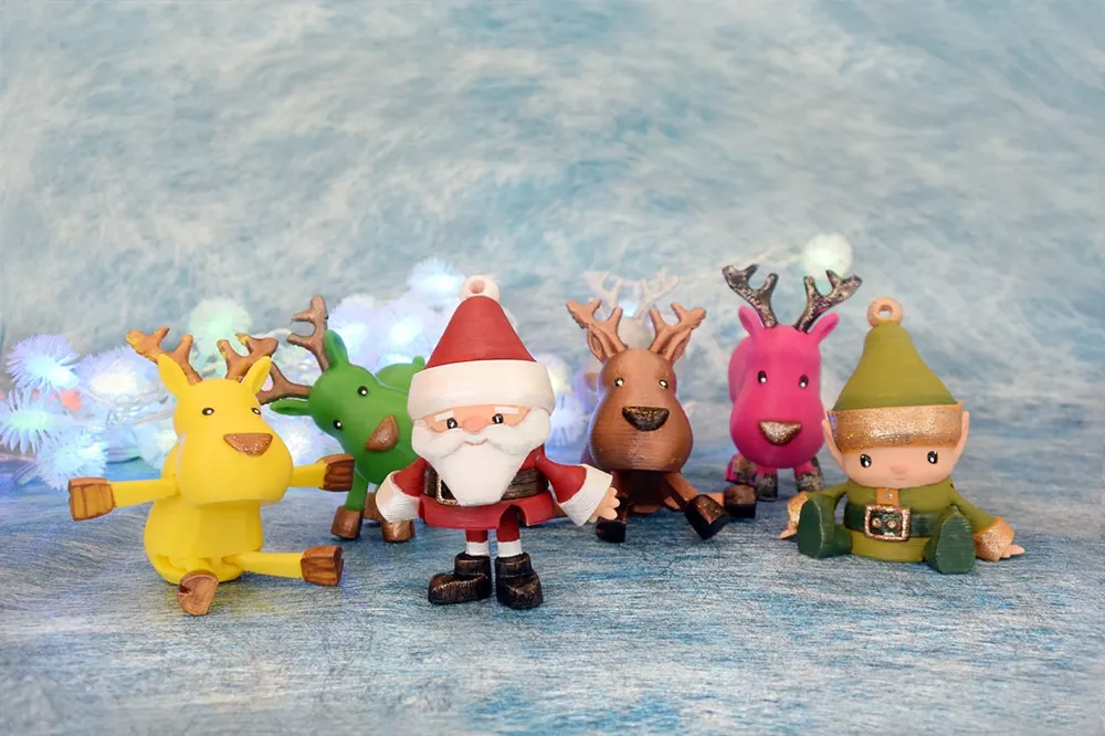 Ensemble De Train De Noël Avec Lumières Et Sons, Rails, Locomotive électrique Et Piste. Ensemble