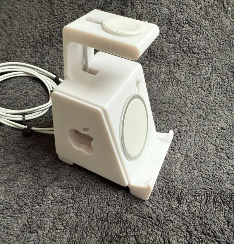 Apple MagSafe and Watch Loading Station