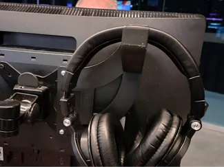 Vesa Headphone Hanger