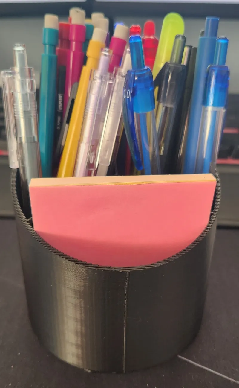 Simple Parametric Pen Holder