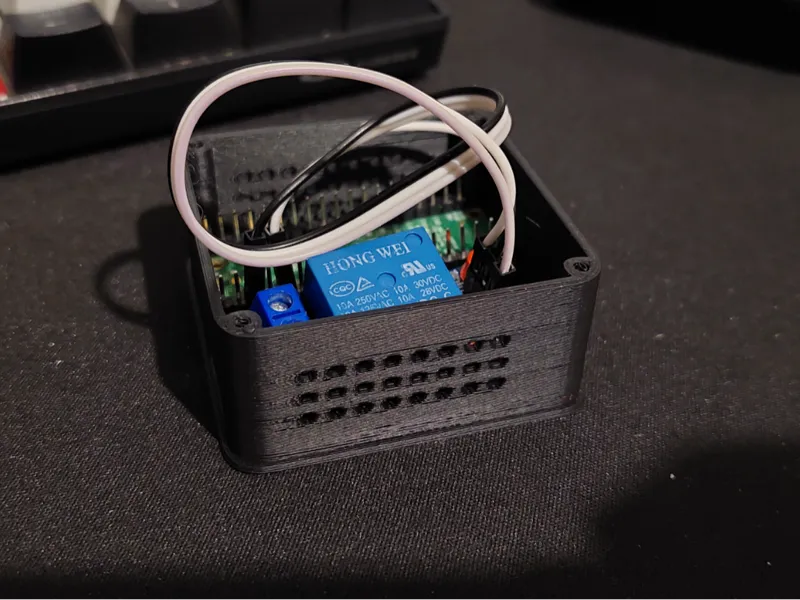Raspberry Pi Pico + Relay Case