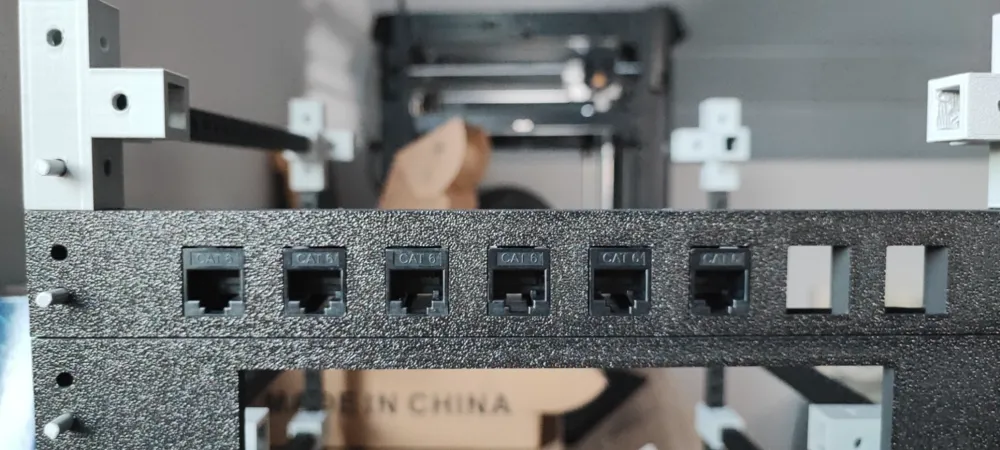 Patch panel 8 modules by user_3526815082 - MakerWorld