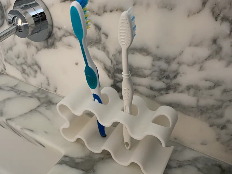 Wavy Toothbrush Holder