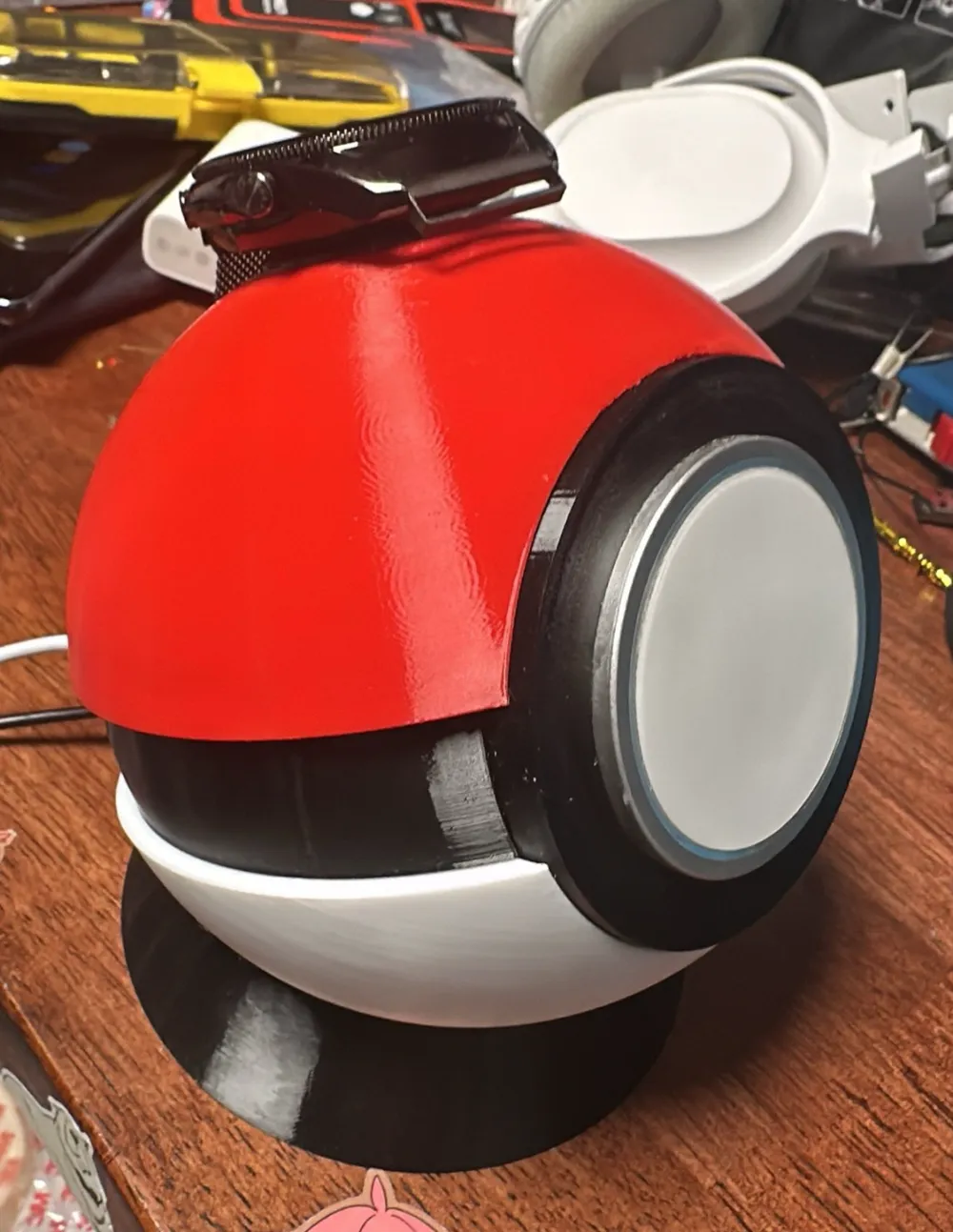 pokeball-magsafe-samsung-watch-charger-remixed-by-issac-makerworld