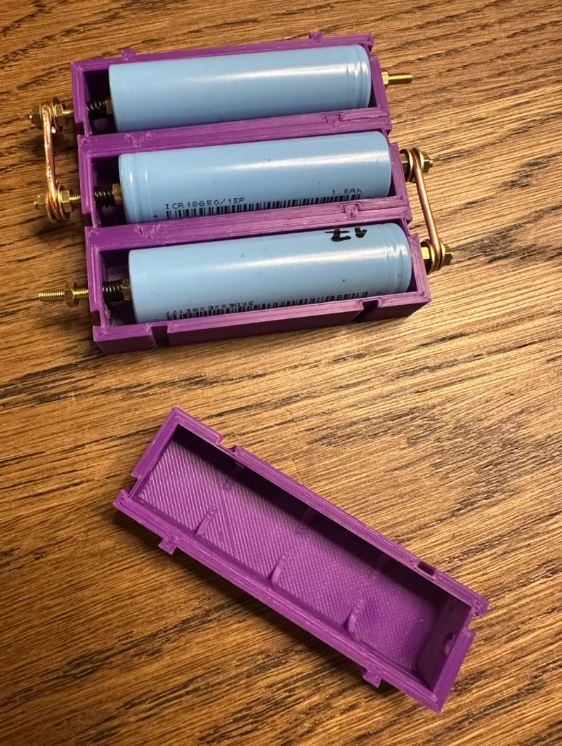 18650 battery connecting box