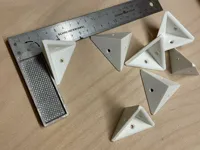 Équerre de montage 4x4x4 cm — photo 1