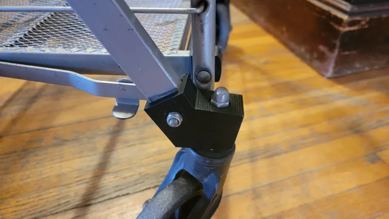 Cart wheel Bracket / joint