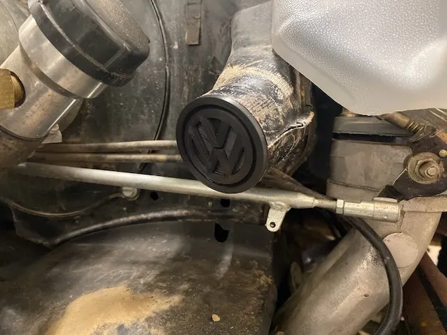 Air cooled VW fan shroud duct plug