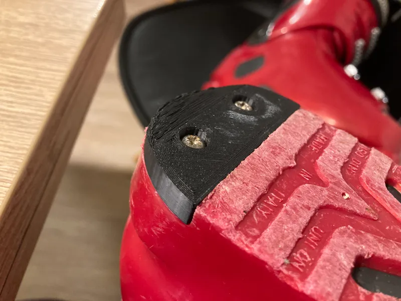 Ski-boots-heel-Dolomite