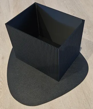 Decorative box, Ribbed pattern