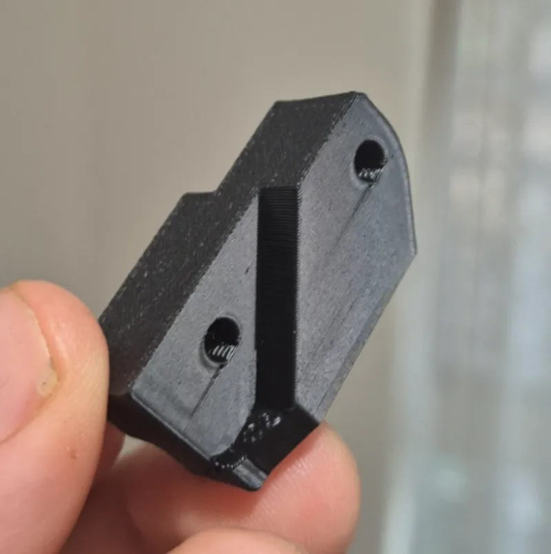 TRX-4 High trail battery latch extension