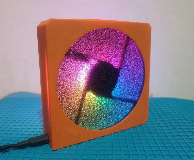 Solder fume extractor