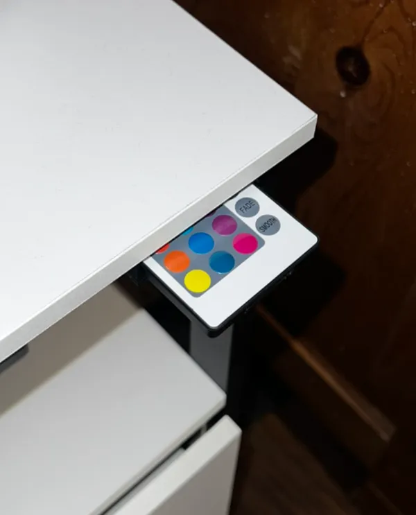 Support de télécommande LED sous bureau