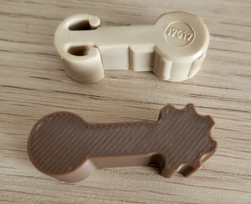 Wooden train connector (universal)