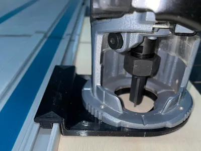 Guide rail adapter for Makita RT0700