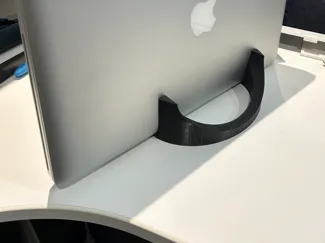 MacBook Pro Stands ( 2010) 