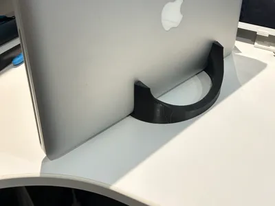 MacBook Pro Stands ( 2010) 