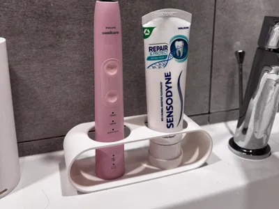tooth brush holder