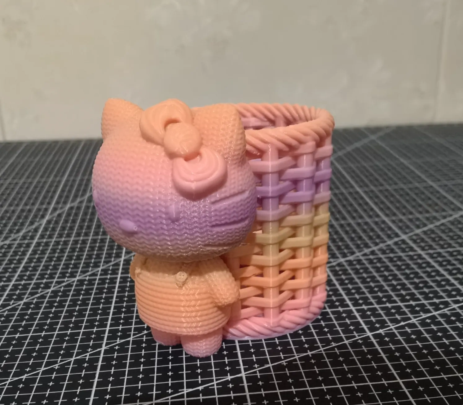 Knitted Kitty Pen Holder by Dubhe - MakerWorld