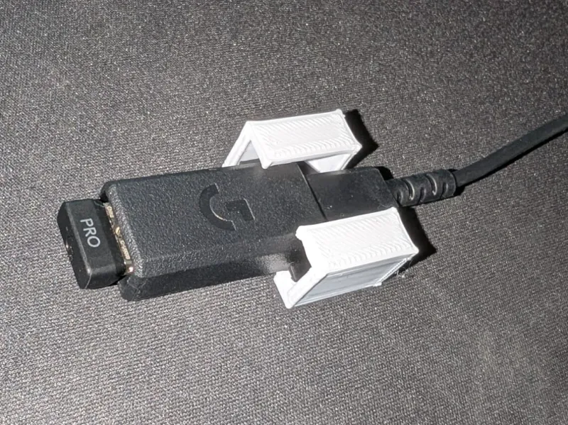 Logitech pro Cable Holder