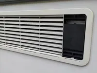 Cache d'échappement pour caravane Dometic — photo 1