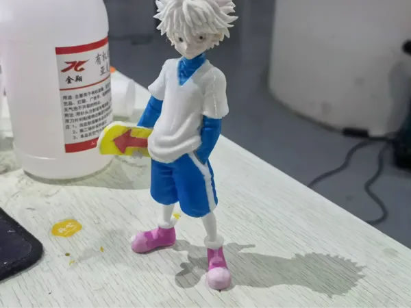 Figurine articulée style manga - combattant