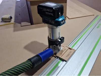 Adapter: Makita DRT50 router on a Festool guide rail