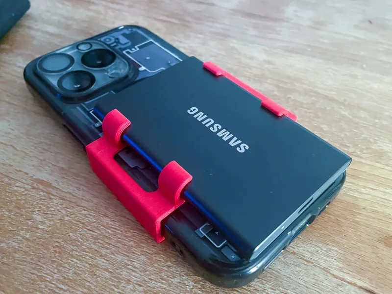 Samsung T7 SSD holder iPhone15pro silicon cover