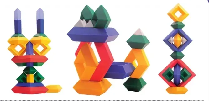 金字塔积木
