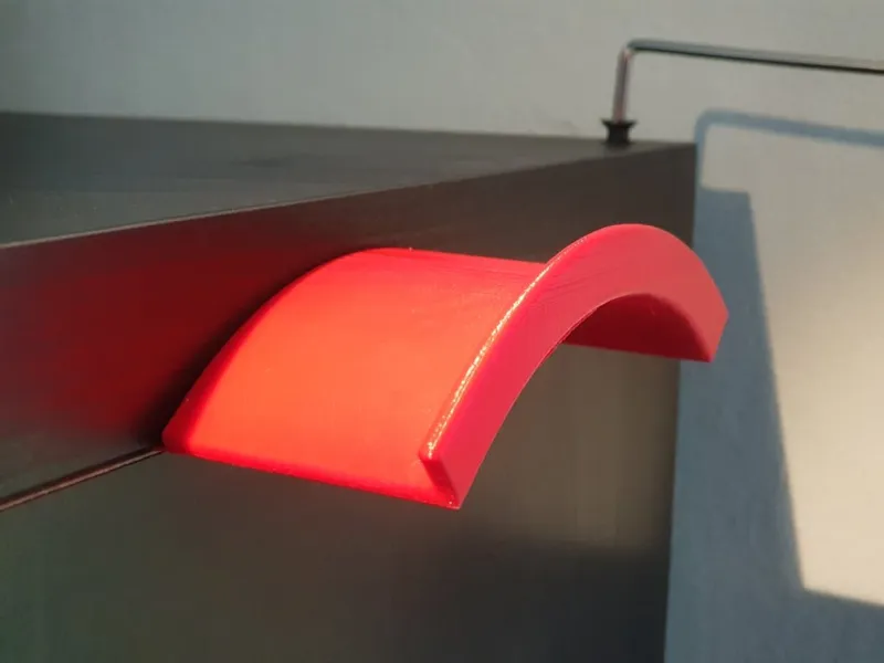 Hängare: Headphone holder insertable in a Kallax