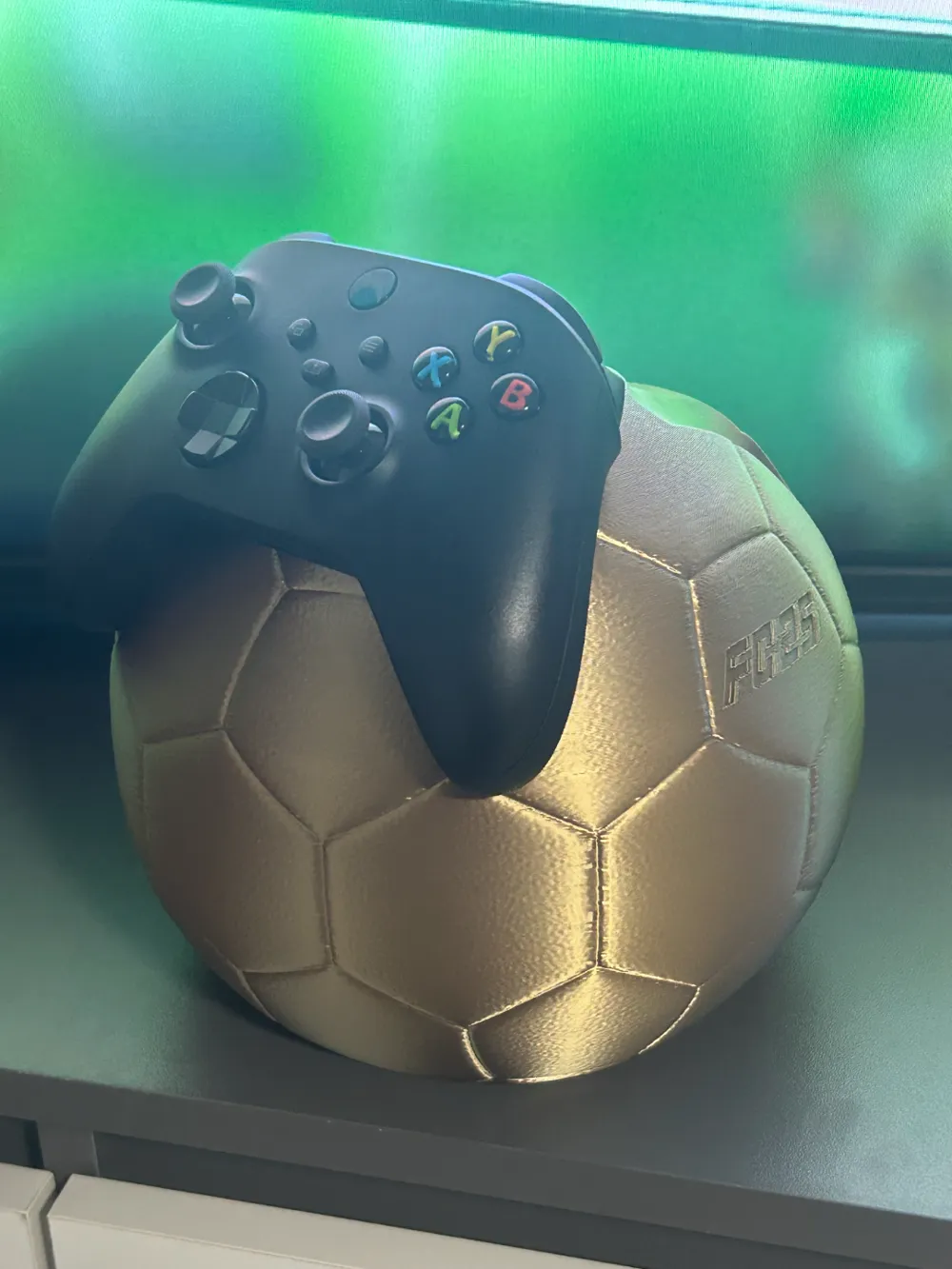 Xbox Controller Ball Stand by Oly - MakerWorld