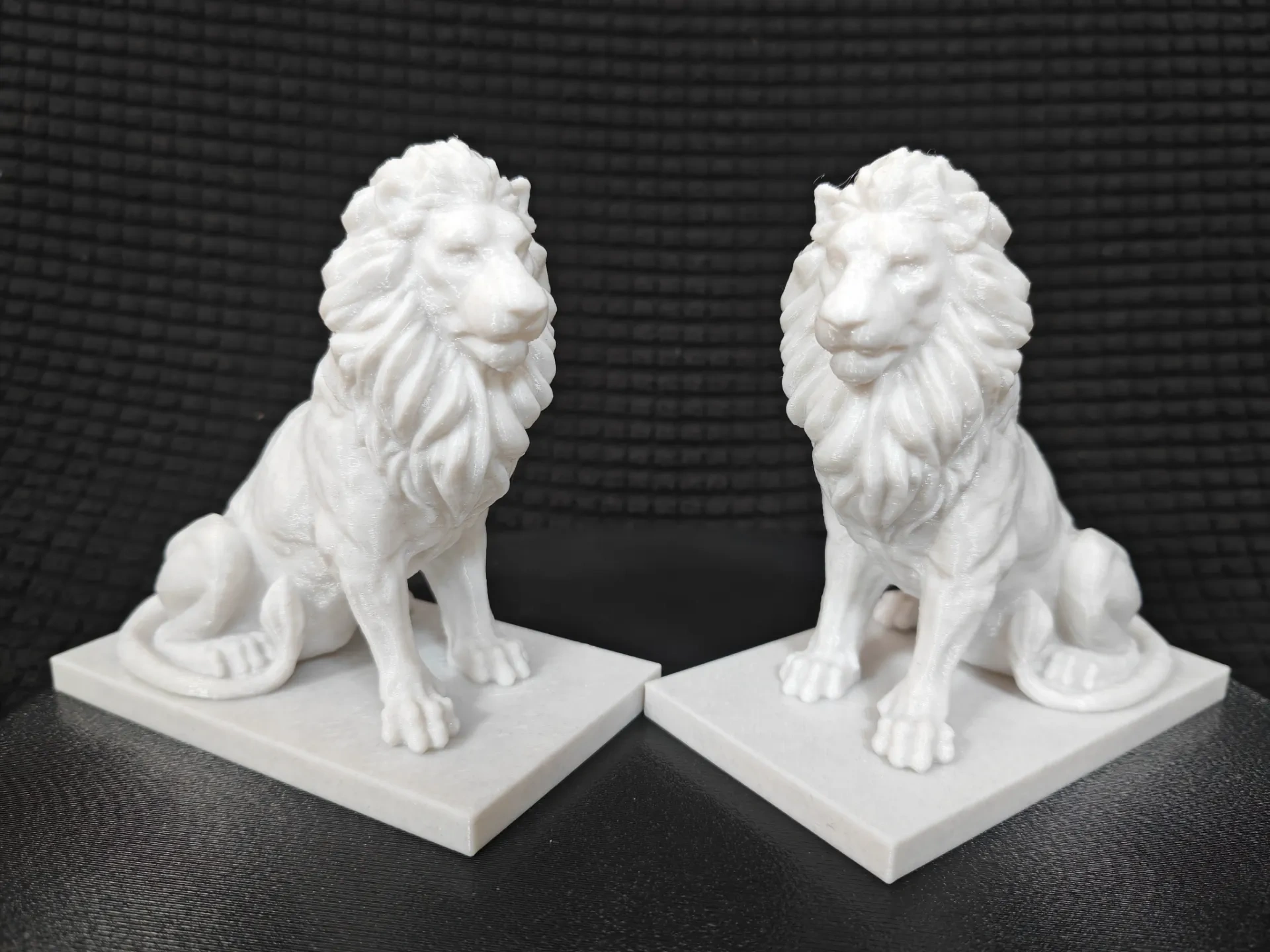青銅 四獅子 ライオン 像 高31.3cm(A367) ライオン像 - MIHO MUSEUM