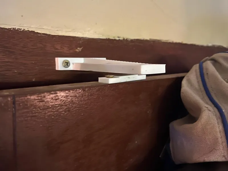 Doorholder