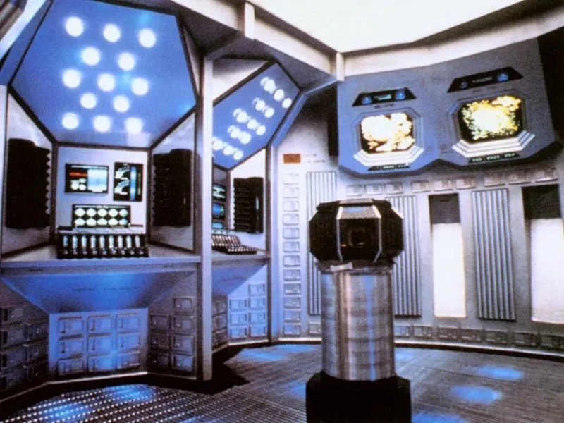 Dilithium Chamber Stand- Star Trek 2