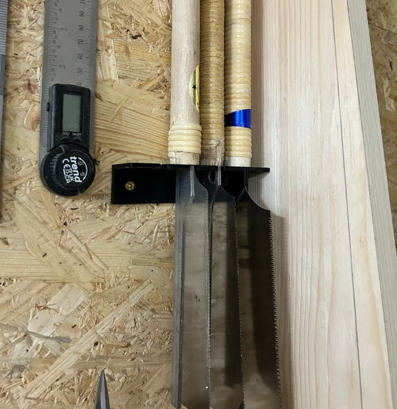 Japanese pull saw holder