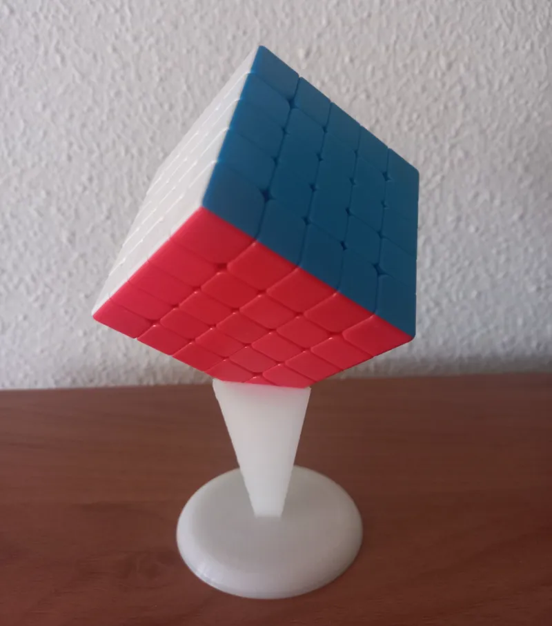 minimalist rubiks cube stand / pedestal