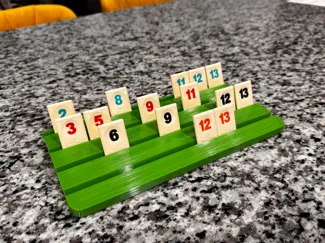 Rummikub Stand