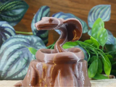 Low Poly Cobra on Log