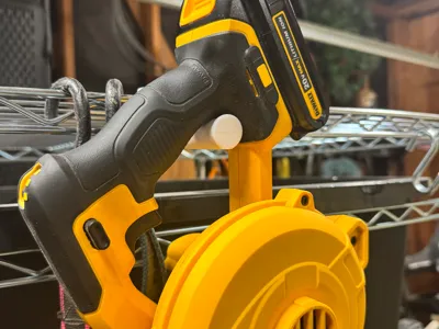 Josbsite blower hanger for wire rack
