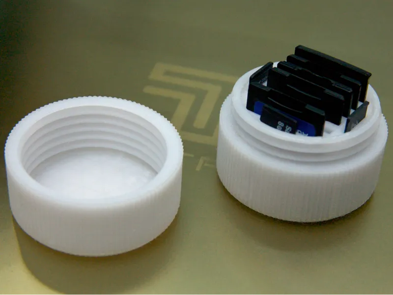 Caja para tarjetas SD y microSD