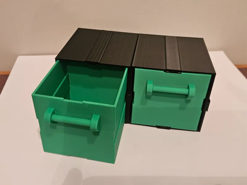 Infinitely Tileable Storage