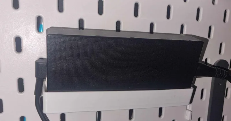 Powerbrick holder skadis laptop charger
