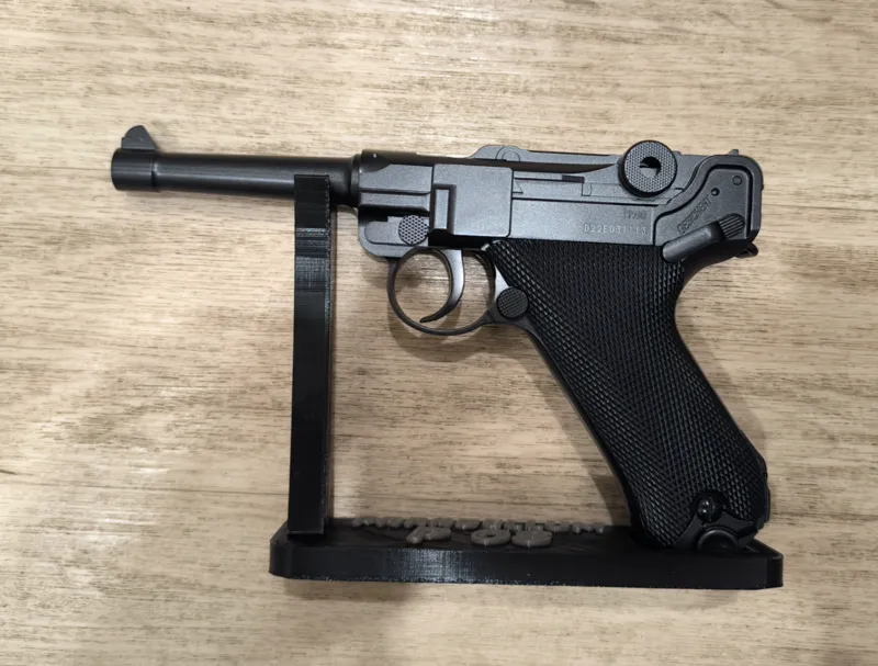 Stojan na co2 pistoli PARABELLUM P08 - stand