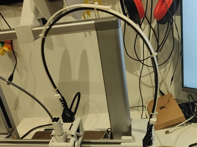 sujeta cable A1