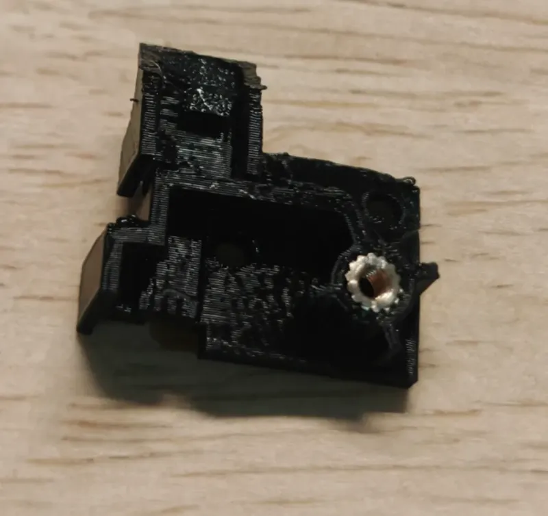 雷蛇笔记本 灵刃 转轴支架