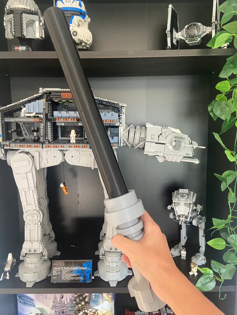 Legos Lightsaber