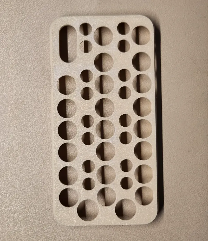 iPhone xs case 散热手机壳(圆形序列镂空)