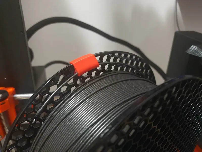 filament clip for plastic spool