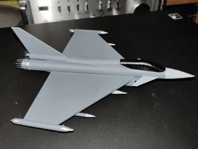 Fighter jet