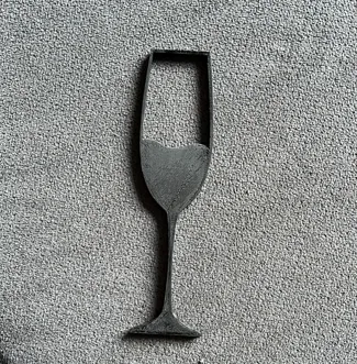 Sektglas gefüllt - Wanddeko